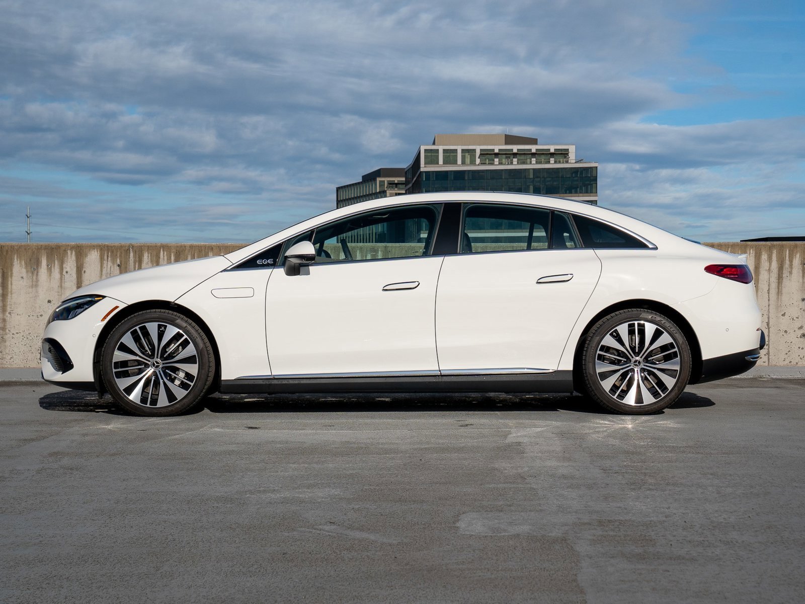 Certified 2026 Mercedes-Benz EQE 320 4MATIC Sedan image 3