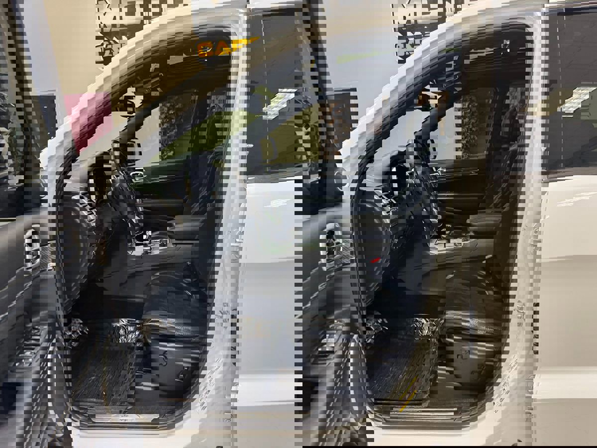 Used 2014 Jeep Grand Cherokee SRT8 image 12