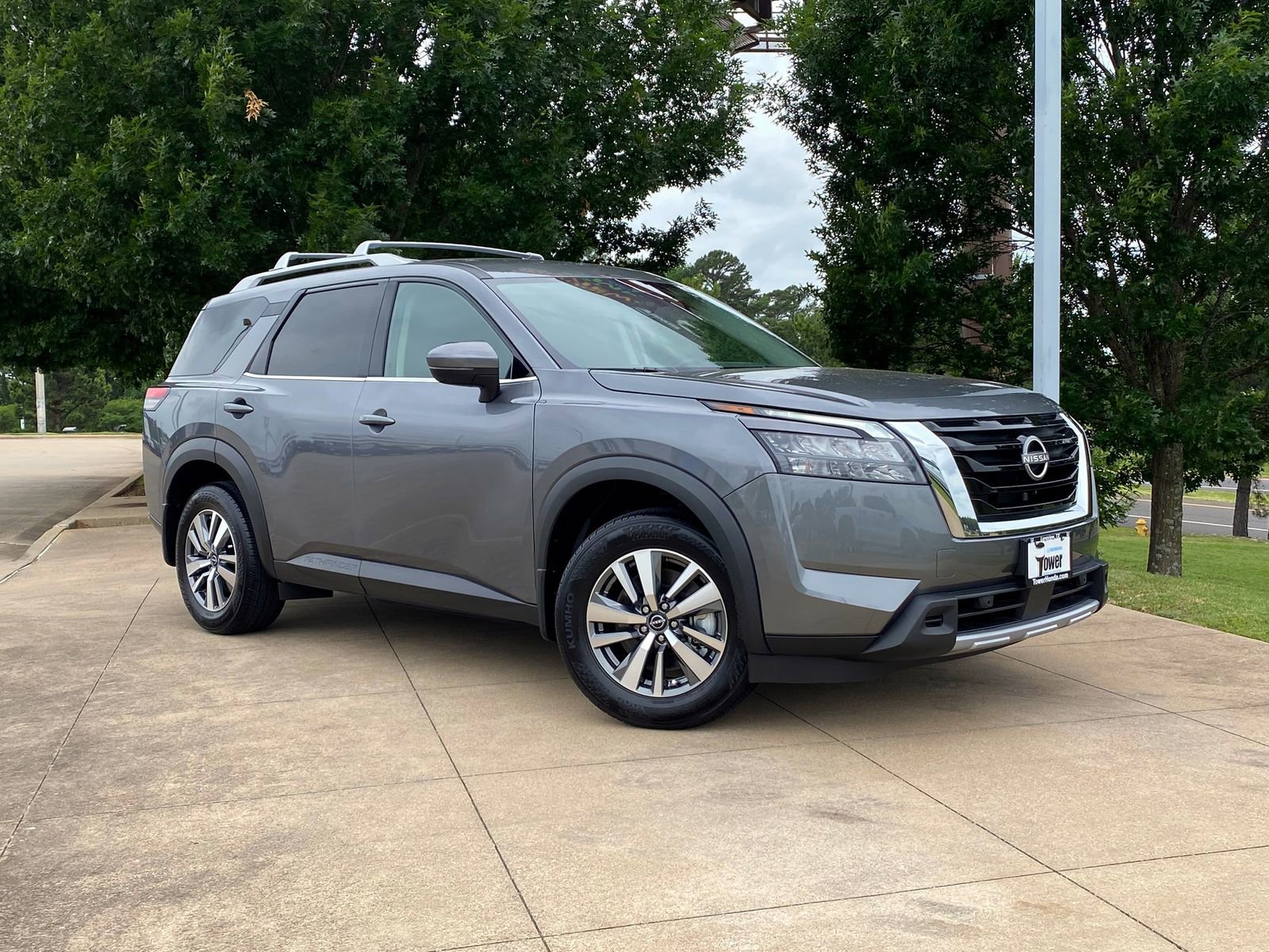 Used 2025 Nissan Pathfinder SL FWD 360° Tour