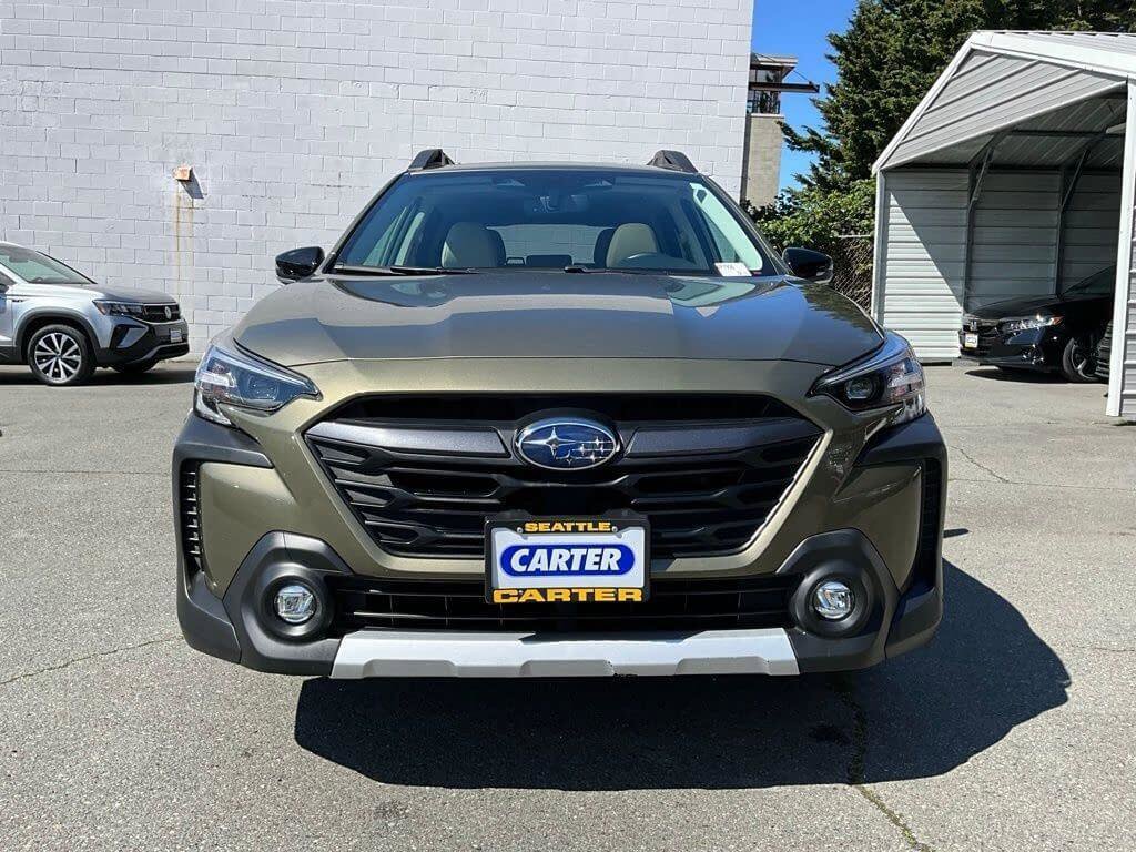 Used 2023 Subaru Outback Limited XT image 3