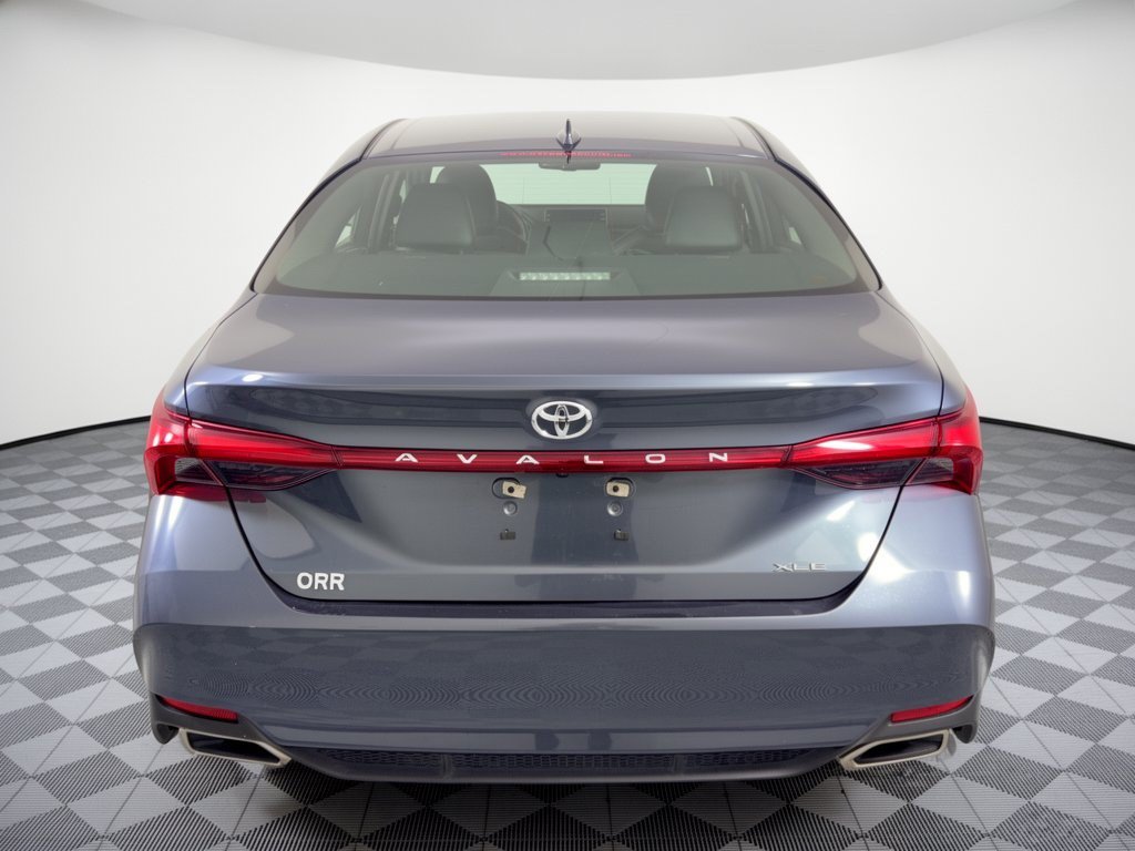 Used 2022 Toyota Avalon XLE FWD image 11