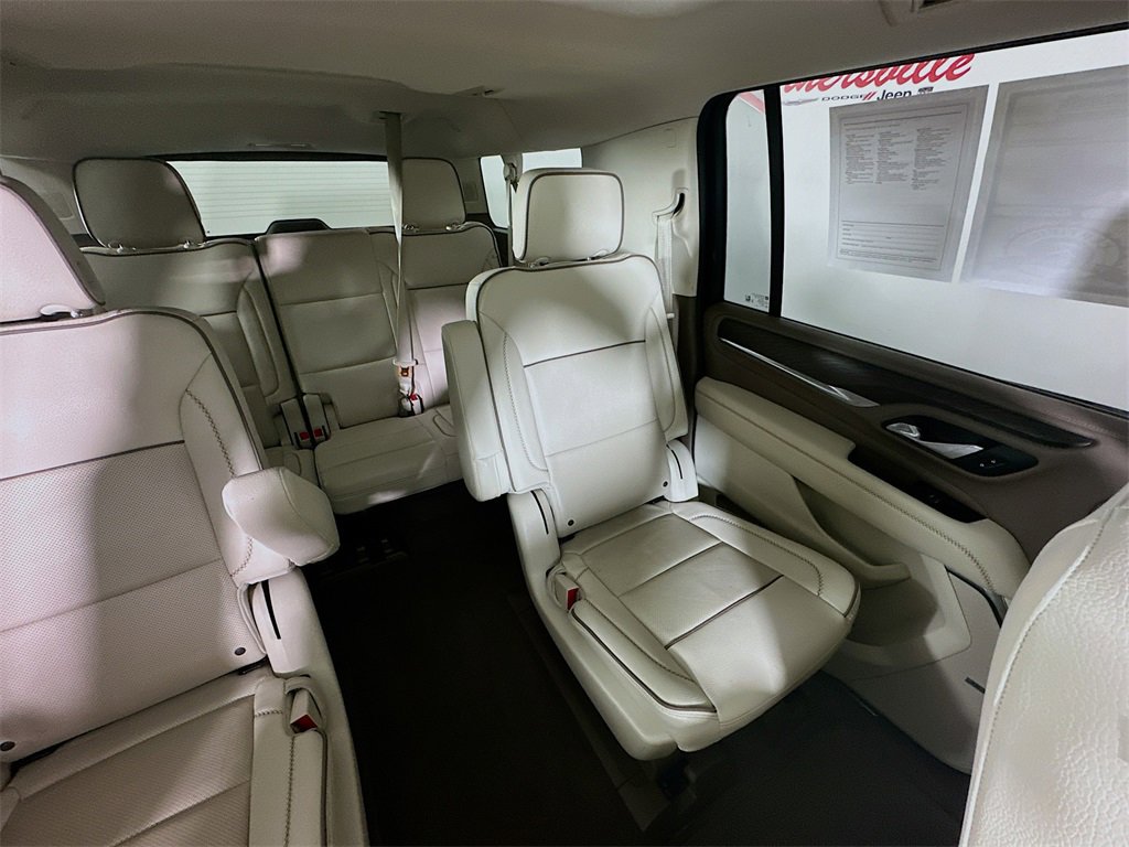 Used 2023 GMC Yukon XL Denali image 14