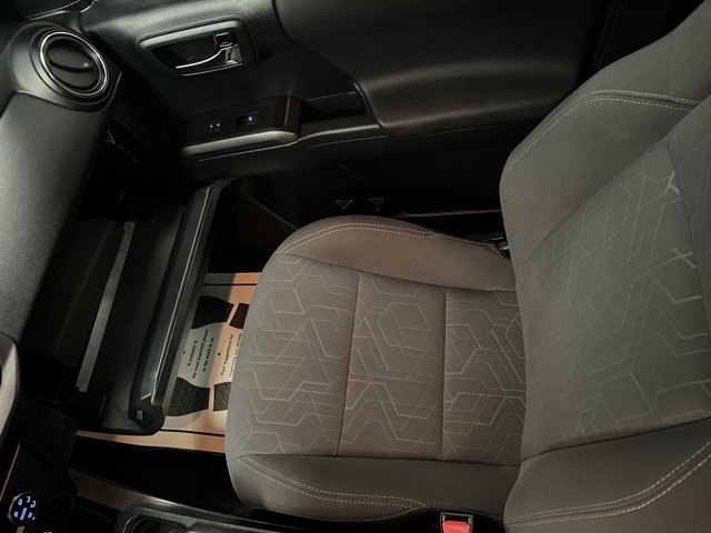 Used 2019 Toyota Tacoma TRD Sport image 33