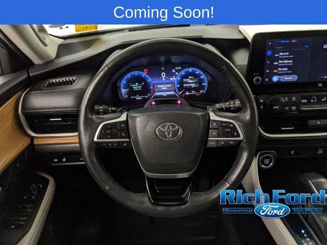 Used 2024 Toyota Grand Highlander Platinum image 5