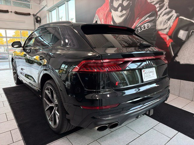 Used 2023 Audi SQ8 Prestige w/ Prestige Package AWD/4WD image 3