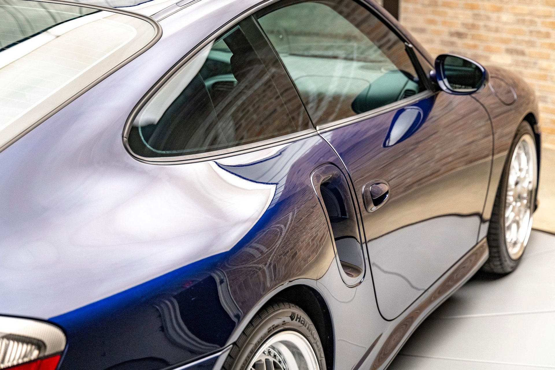 Used 2002 Porsche 911 Turbo image 39