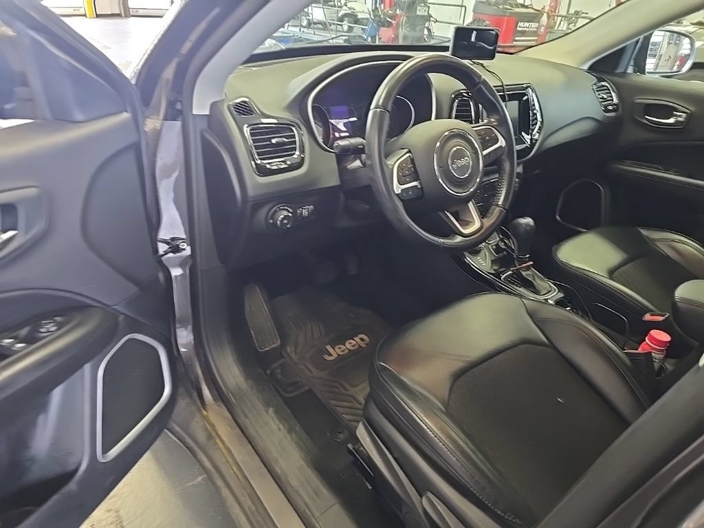 Used 2020 Jeep Compass Latitude AWD/4WD image 7