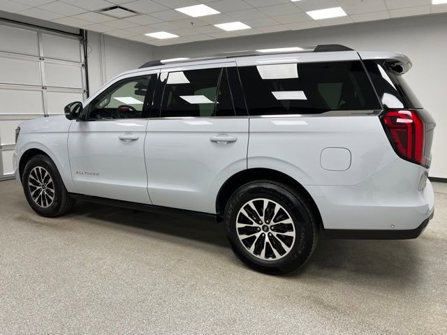 Used 2025 Ford Expedition Platinum AWD/4WD image 7