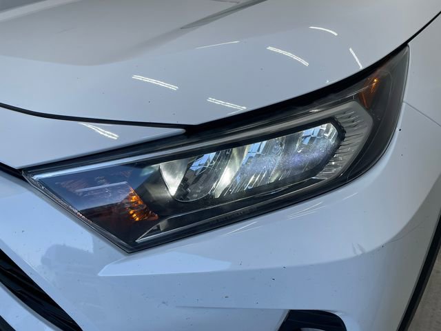 Used 2021 Toyota RAV4 XLE FWD image 32