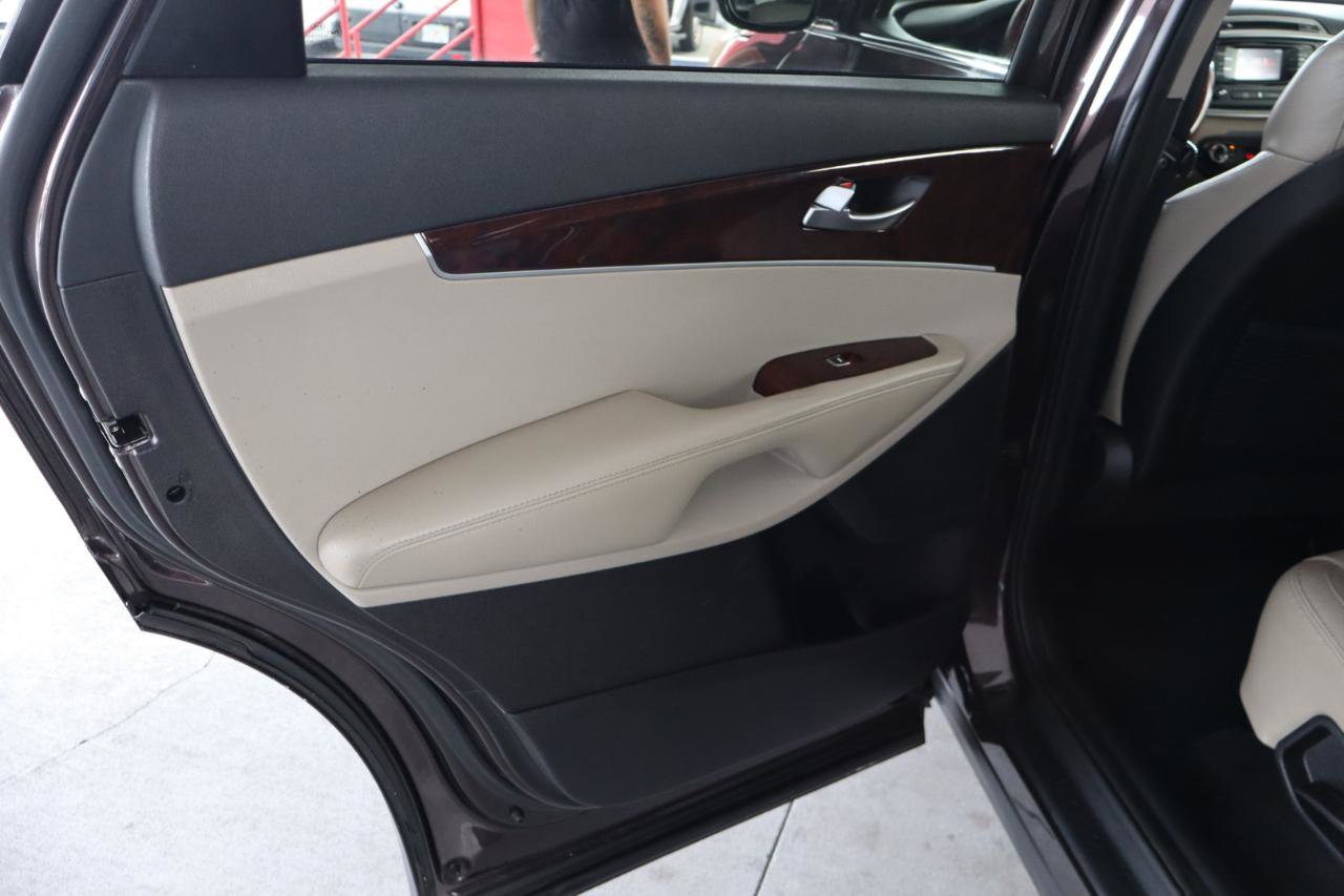 Used 2016 Kia Sorento EX image 27