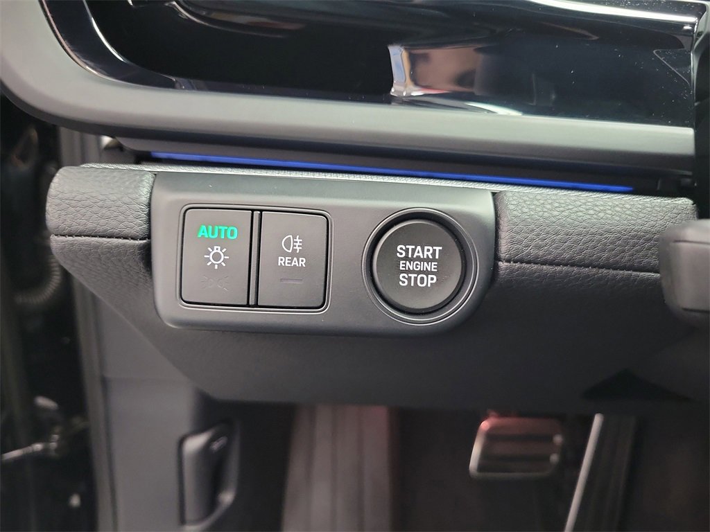 Used 2026 Porsche Panamera 4 image 25