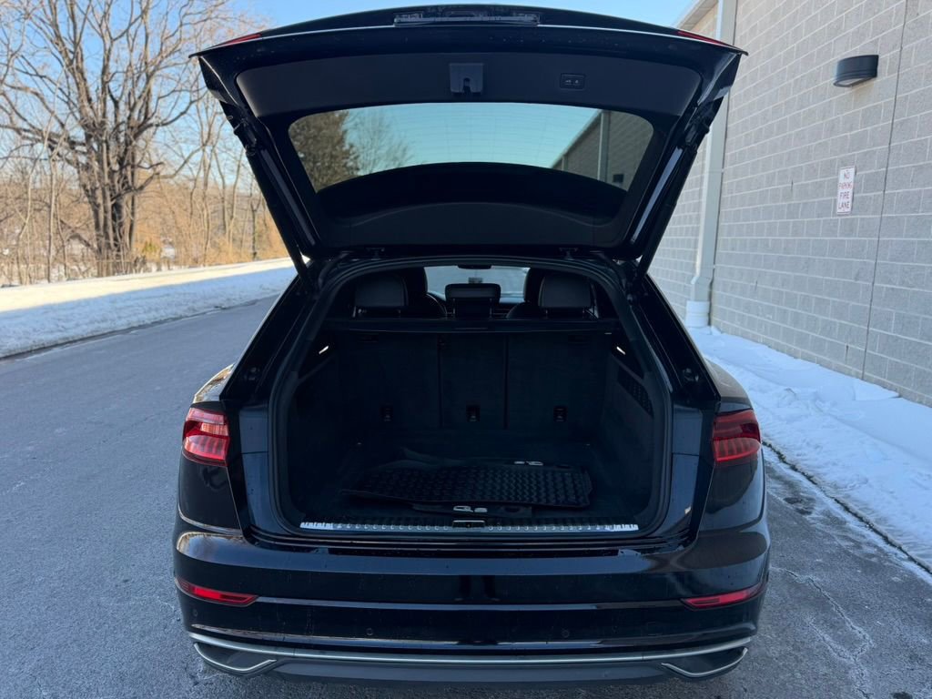 Used 2021 Audi Q8 Premium Plus w/ Premium Plus Package AWD/4WD image 12