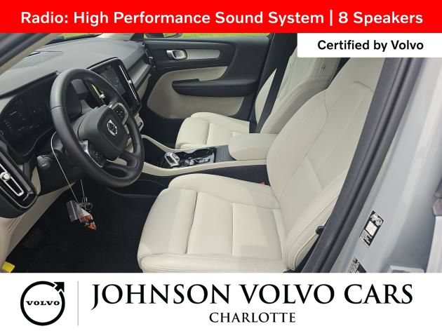 Used 2026 Volvo XC40 B5 Plus AWD/4WD image 4