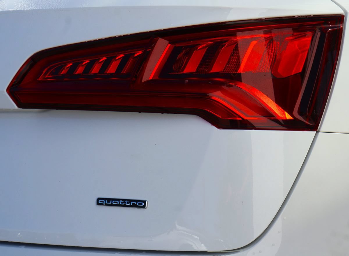 Used 2019 Audi Q5 2.0T Premium Plus w/ Premium Plus Package AWD/4WD image 14