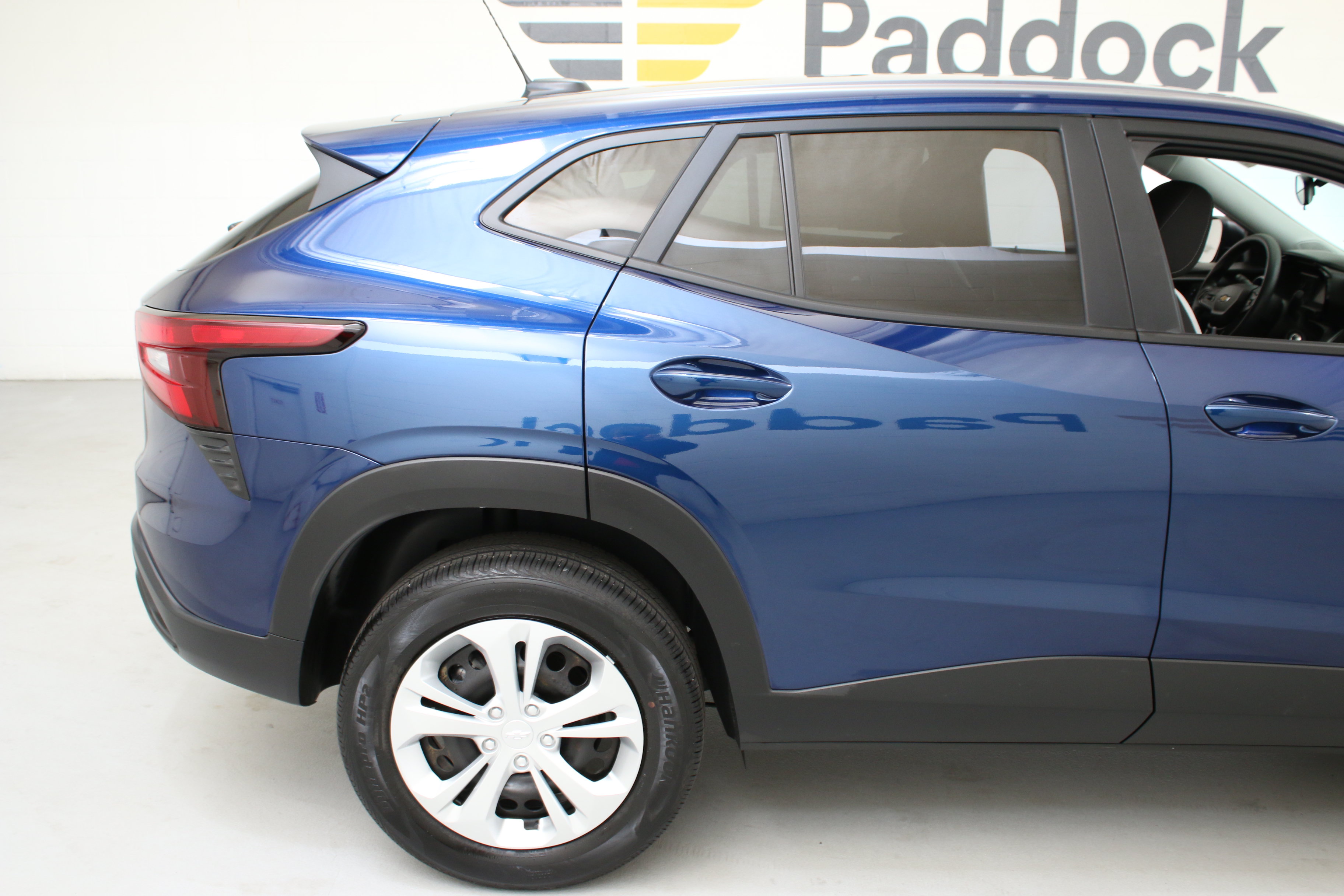 Used 2024 Chevrolet Trax LS FWD image 9