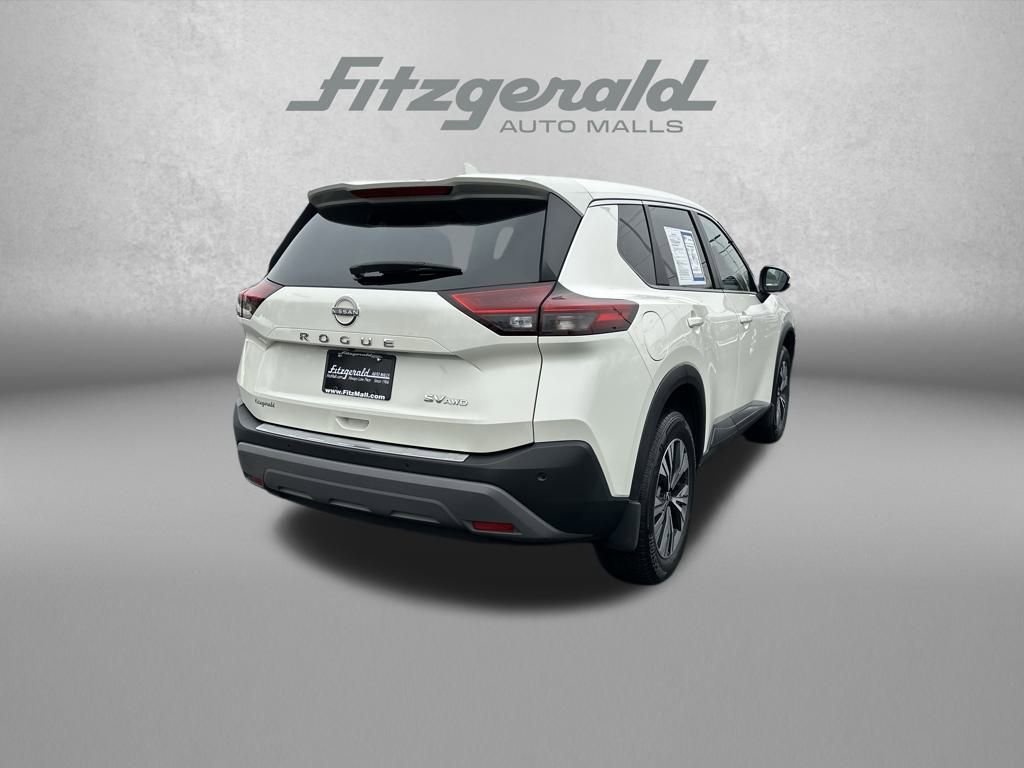 Used 2023 Nissan Rogue SV image 7