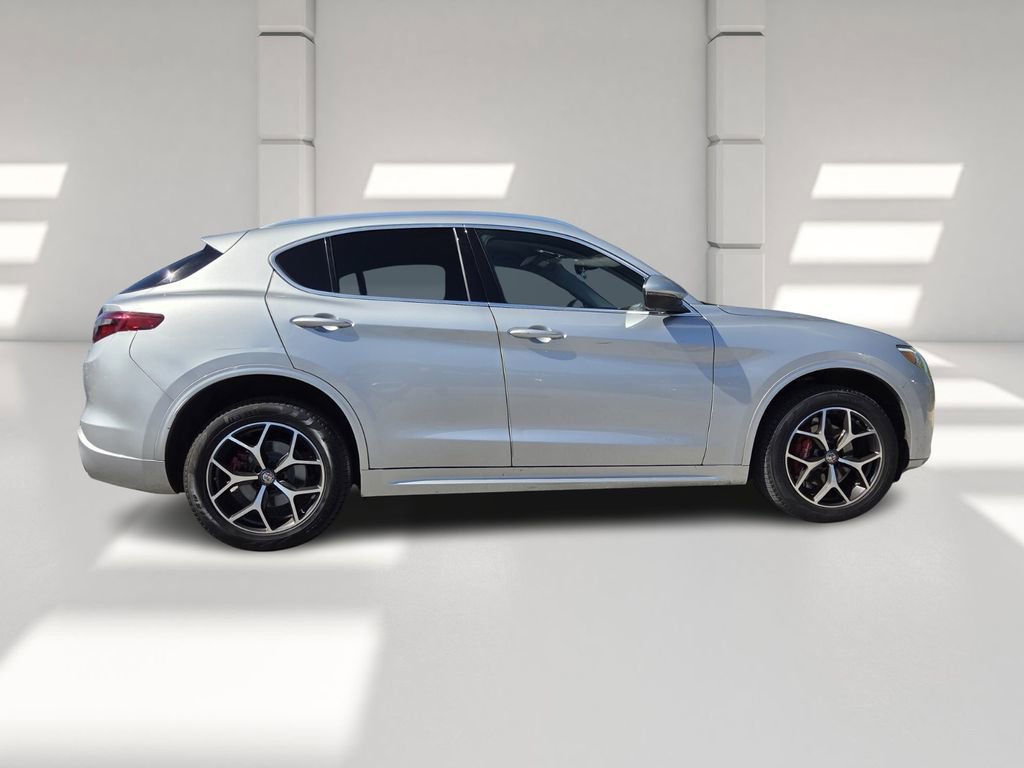 Used 2020 Alfa Romeo Stelvio Ti w/ Active Blind Spot Package image 3