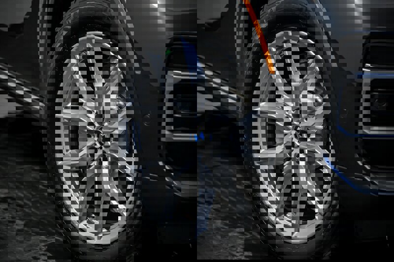 Used 2022 BMW X5 xDrive40i w/ Premium Package image 3