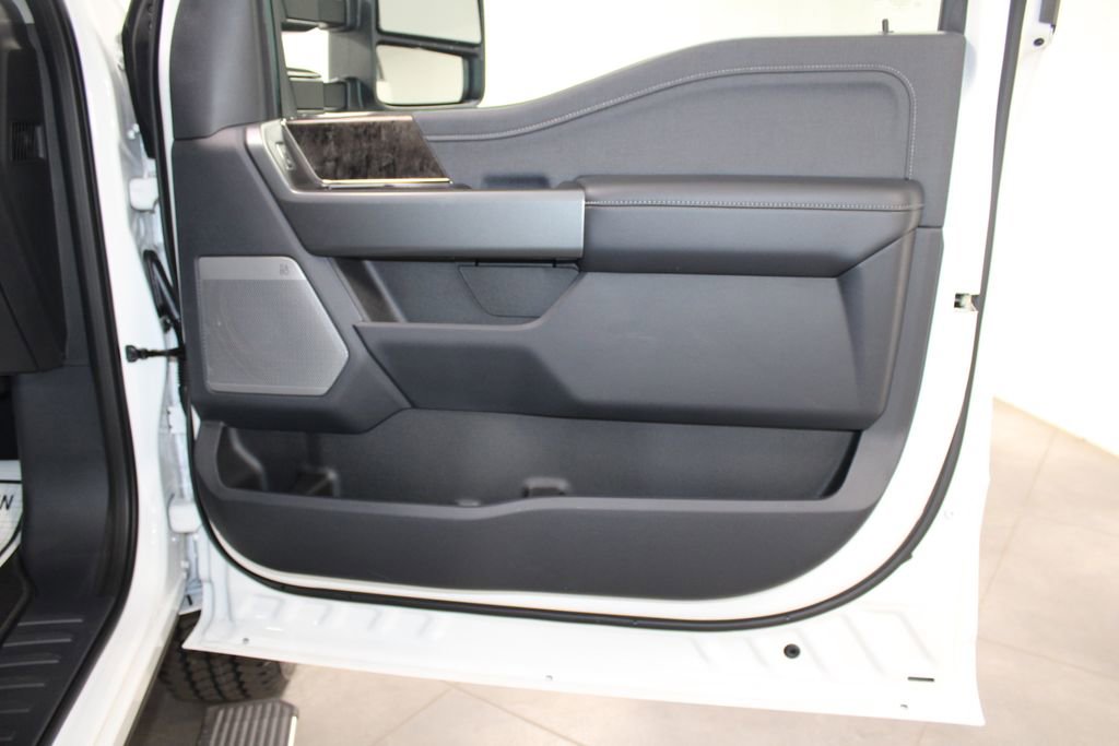 New 2025 Ford F350 Lariat w/ Lariat Ultimate Package image 30
