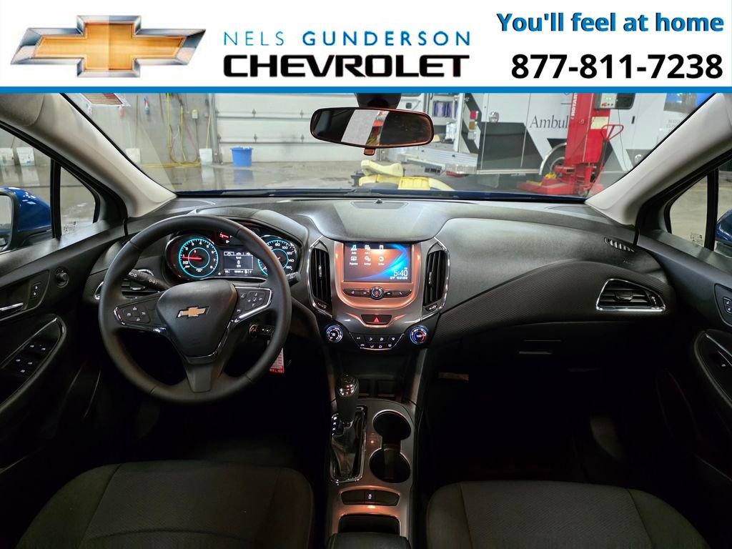 Used 2017 Chevrolet Cruze LT image 10
