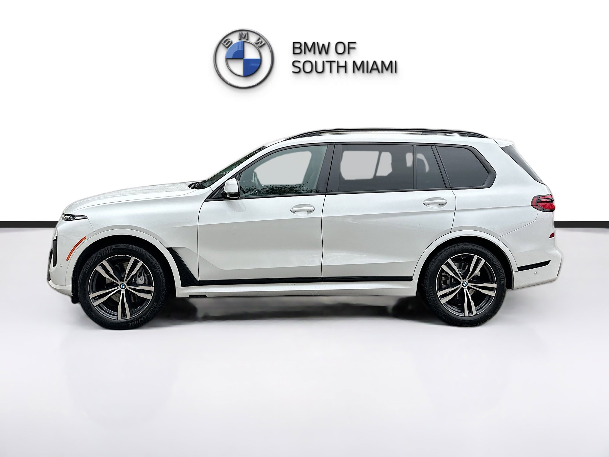 Certified 2023 BMW X7 xDrive40i w/ M Sport Package image 4
