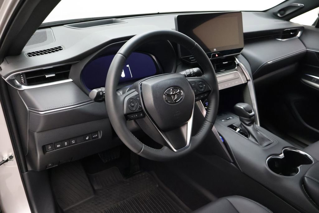 Certified 2024 Toyota Venza Limited image 15