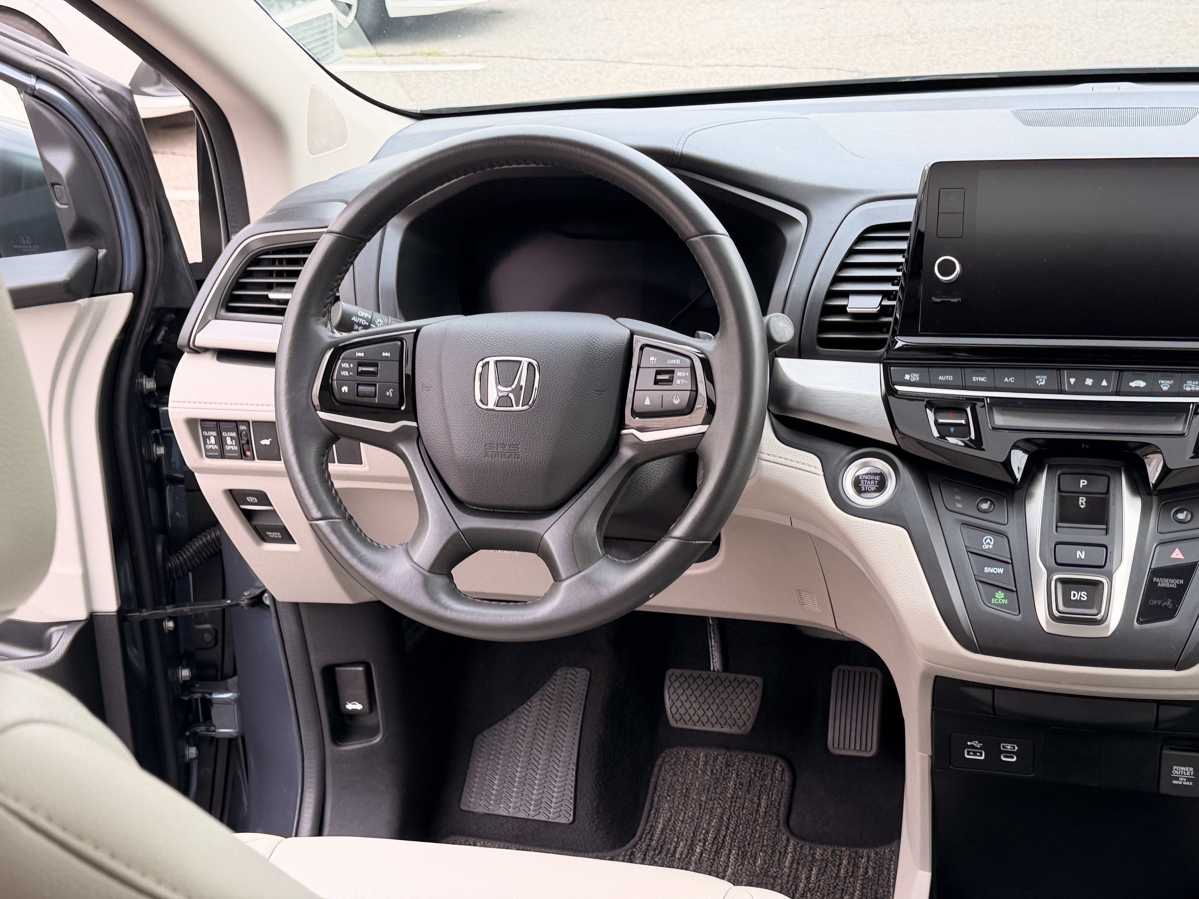 Used 2025 Honda Odyssey EX-L image 18
