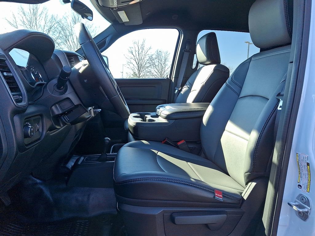 Used 2023 RAM 3500 Tradesman w/ Chrome Appearance Group image 13