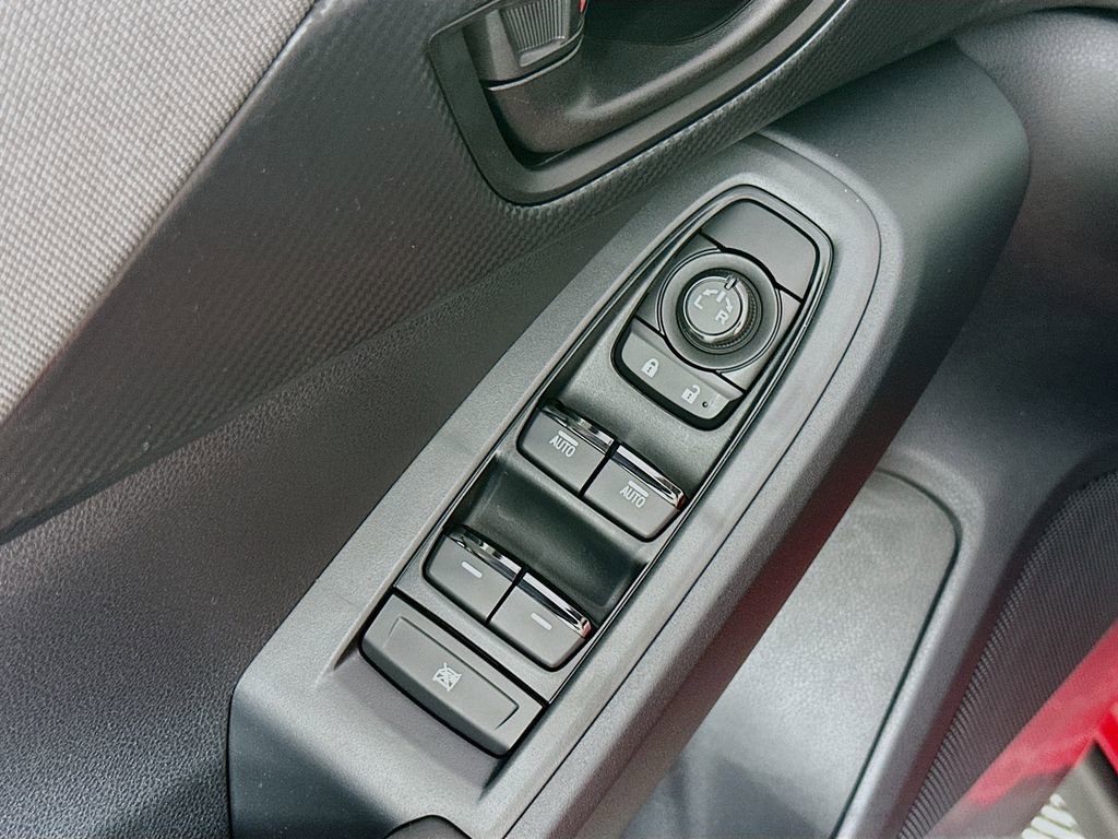 Used 2025 Subaru Crosstrek 2.0i Premium image 23