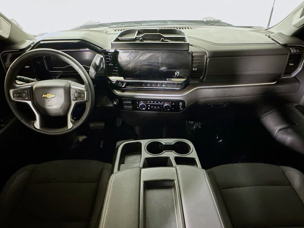 Used 2025 Chevrolet Silverado 2500 LT w/ Convenience Package image 16