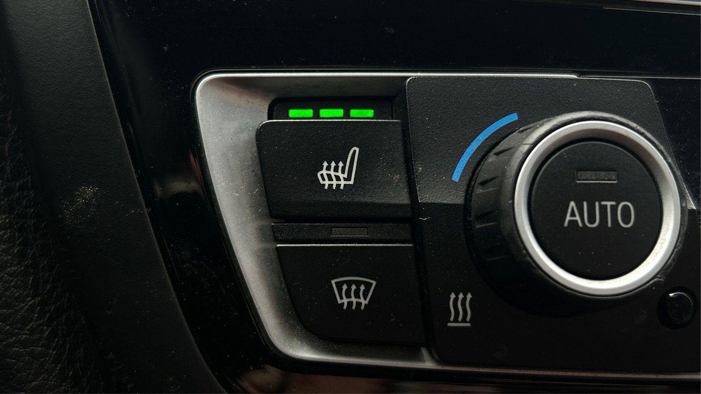 Used 2016 BMW M4 Convertible image 39