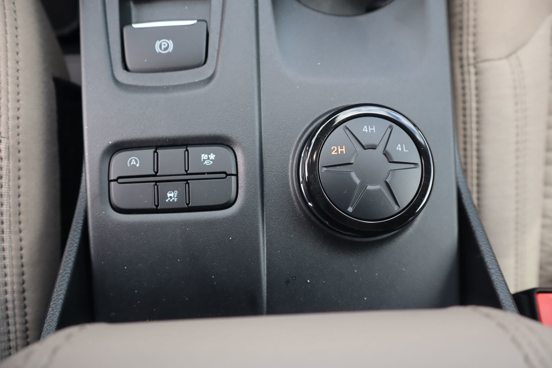 New 2025 Ford Ranger XLT w/ Equipment Group 301A High image 9