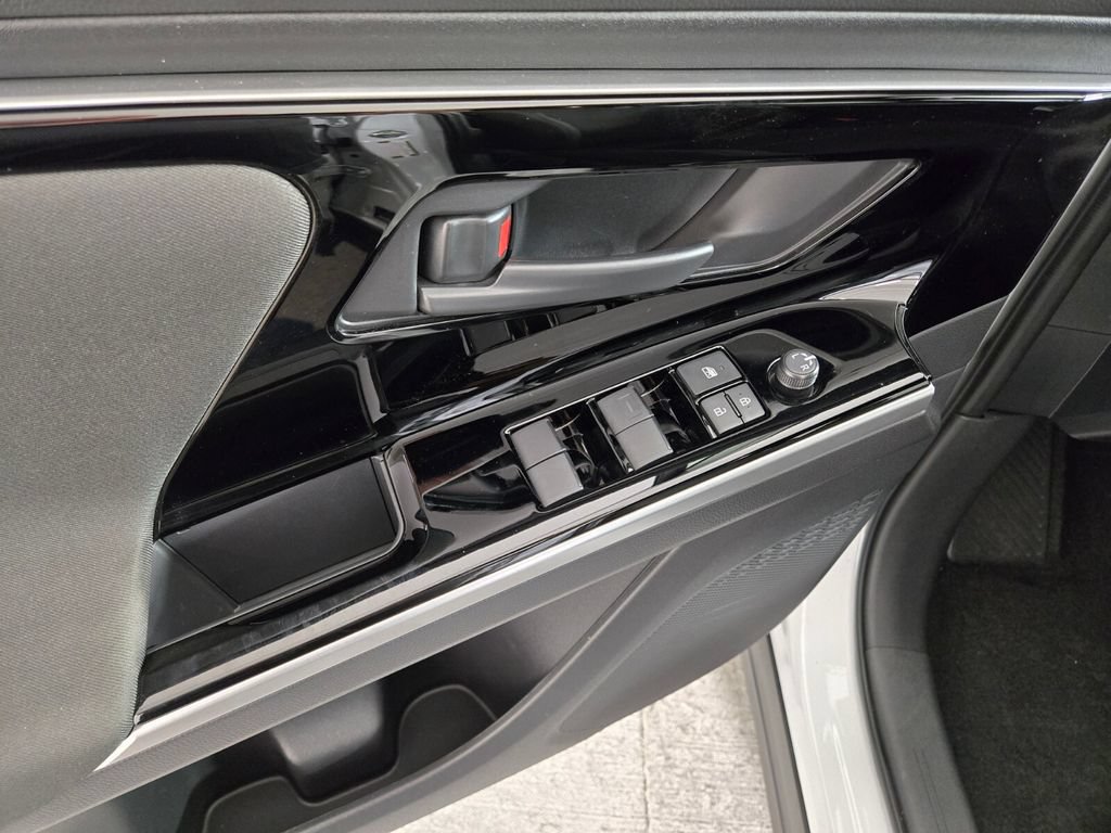 Certified 2025 Subaru Solterra AWD/4WD image 23