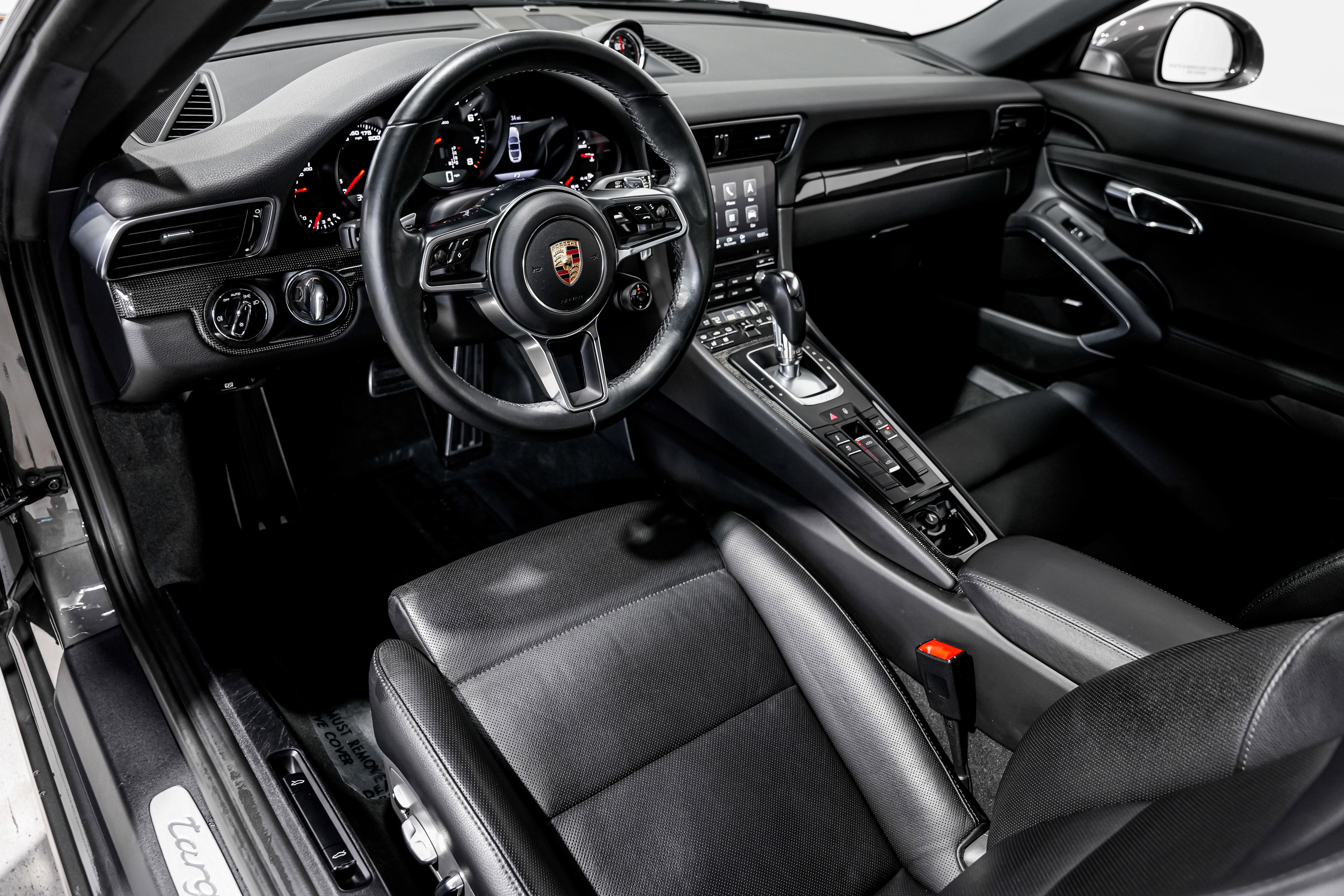 Used 2017 Porsche 911 Targa 4S image 9