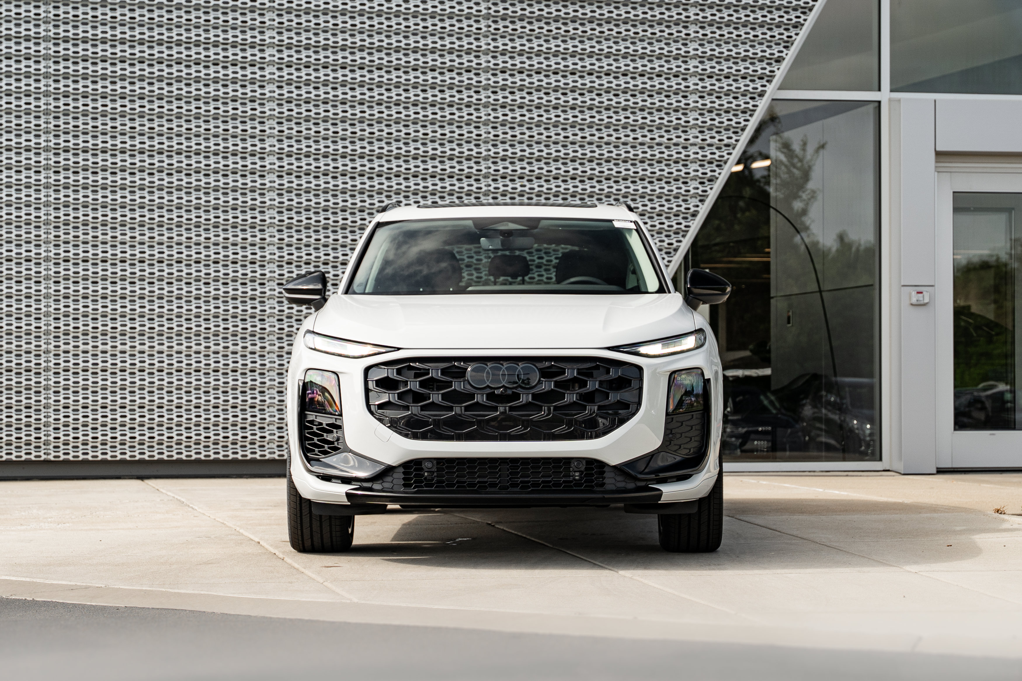 New 2026 Audi Q3 quattro 2.0T AWD/4WD image 35