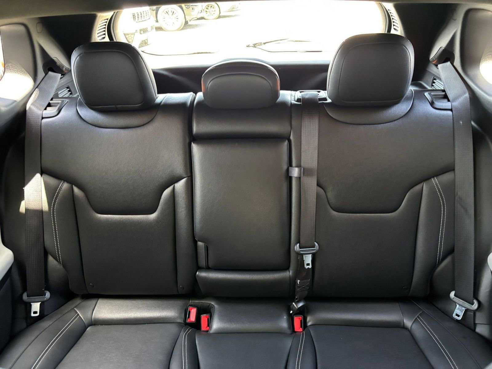 Used 2025 Jeep Compass Limited AWD/4WD image 39