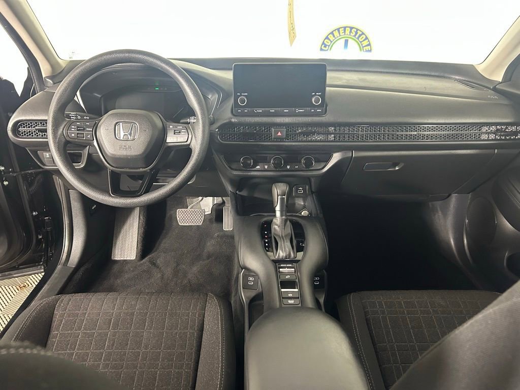 Used 2025 Honda HR-V LX image 6