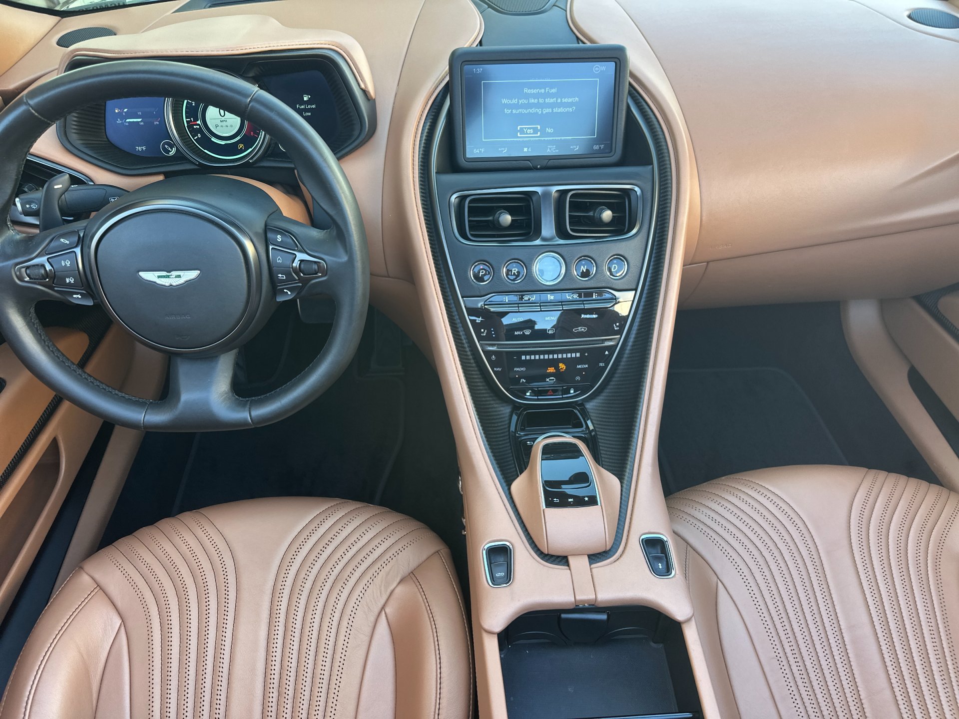 Used 2019 Aston Martin DB11 Volante RWD image 17