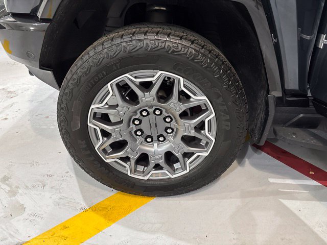 Certified 2026 GMC Hummer EV SUV AWD/4WD image 36