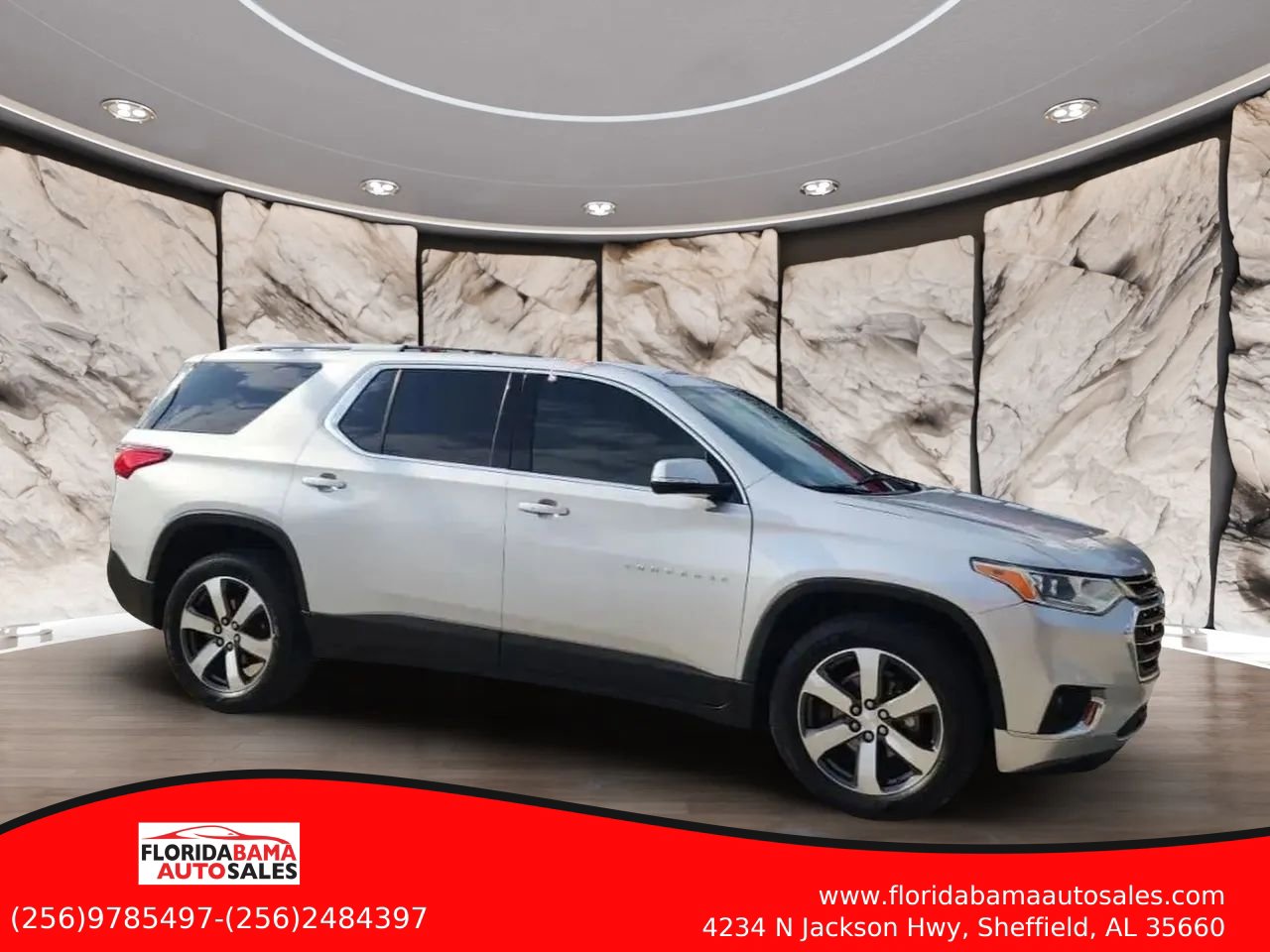 Used 2018 Chevrolet Traverse LT FWD image 1