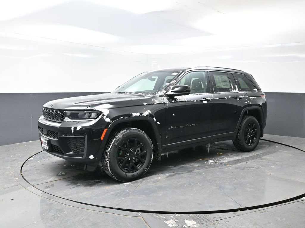 New 2026 Jeep Grand Cherokee Altitude image 5