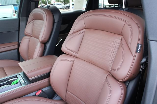 New 2026 Lincoln Nautilus Reserve AWD/4WD image 7