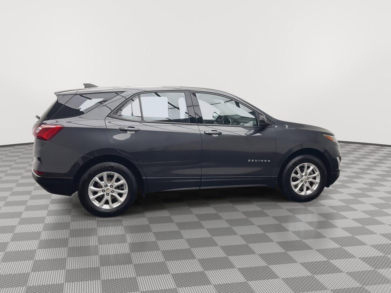 Used 2018 Chevrolet Equinox LS image 34