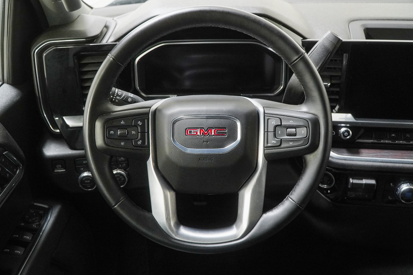 Used 2026 GMC Sierra 1500 SLT AWD/4WD image 22