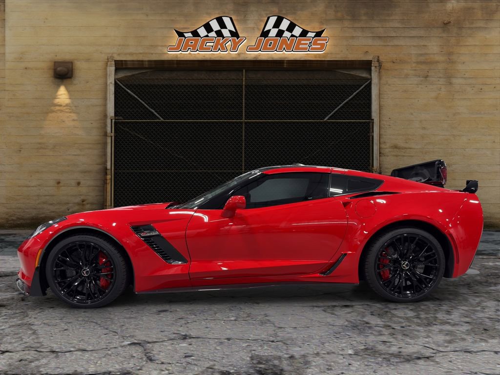 Used 2015 Chevrolet Corvette Z06 w/ 3LZ Preferred Equipment Group image 3