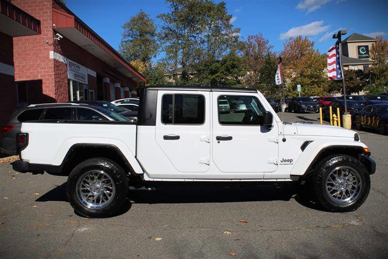 Used 2022 Jeep Gladiator Overland w/ Popular Equipment Package image 6