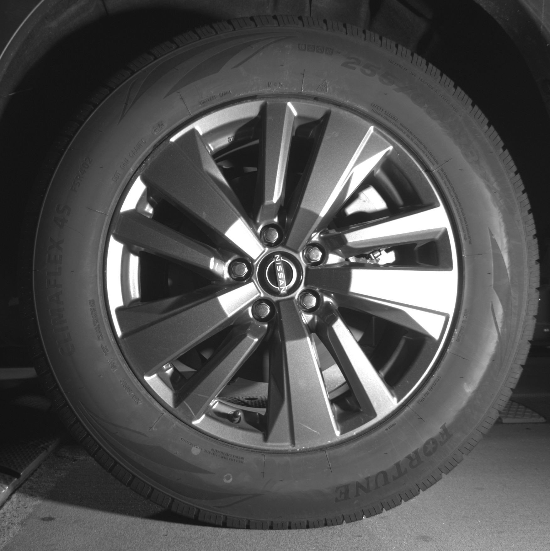 Used 2025 Nissan Pathfinder SV image 14