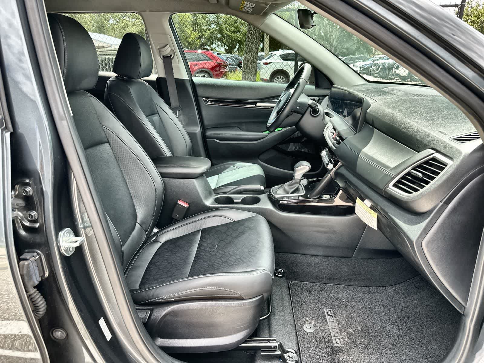 Used 2024 Kia Seltos EX FWD image 9