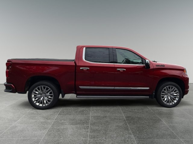 Used 2025 Chevrolet Silverado 1500 High Country w/ High Country Premium Package AWD/4WD image 6