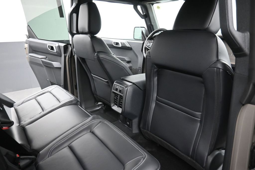 New 2026 Ford Bronco Outer Banks AWD/4WD image 12